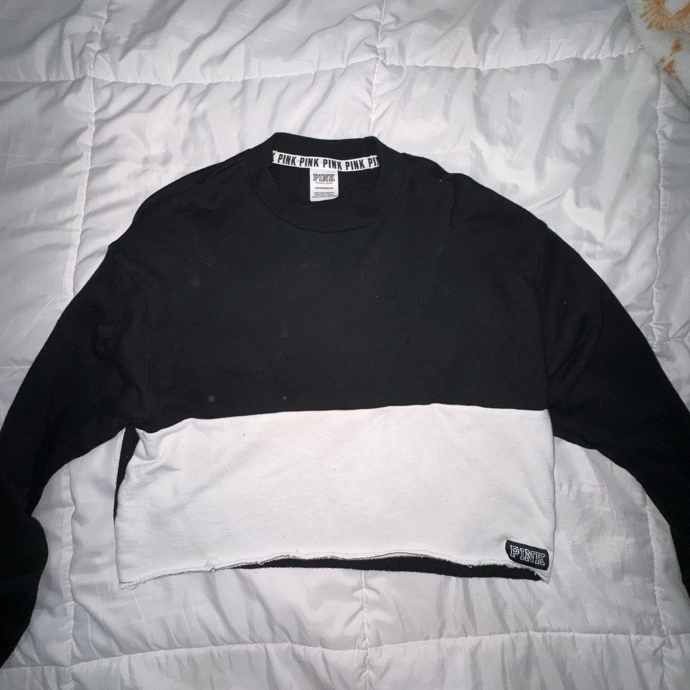 Black and White Cropped Sweatshirt